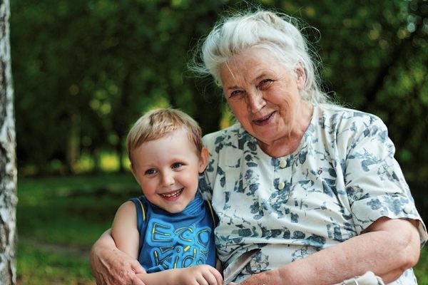 Как привлечь бабушку к воспитанию внуков?