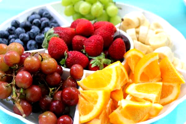 Этикет: Как кушать фрукты?