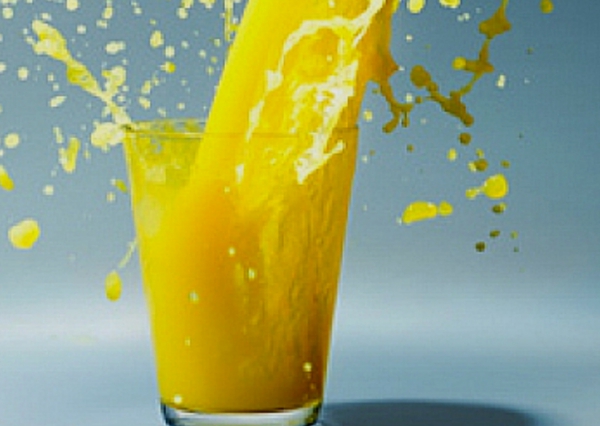 Вода и лимонный сок: натуральный лимонад для поддержания организма в тонусе