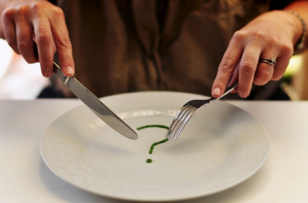 Как научиться меньше есть? 5 основых правил