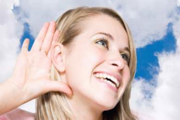 Нужно ли чистить уши, и чем грозит ушной грибок?