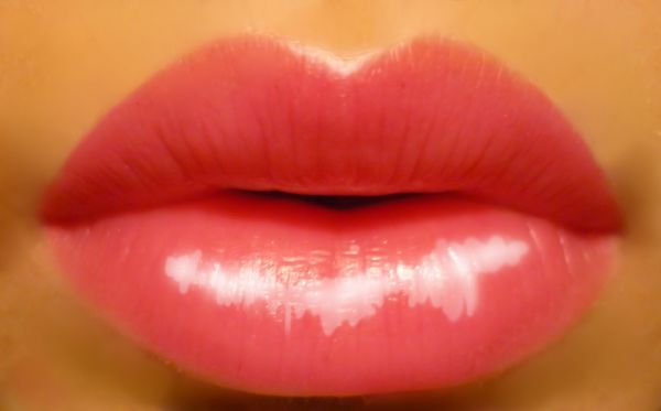 Правильный макияж губ